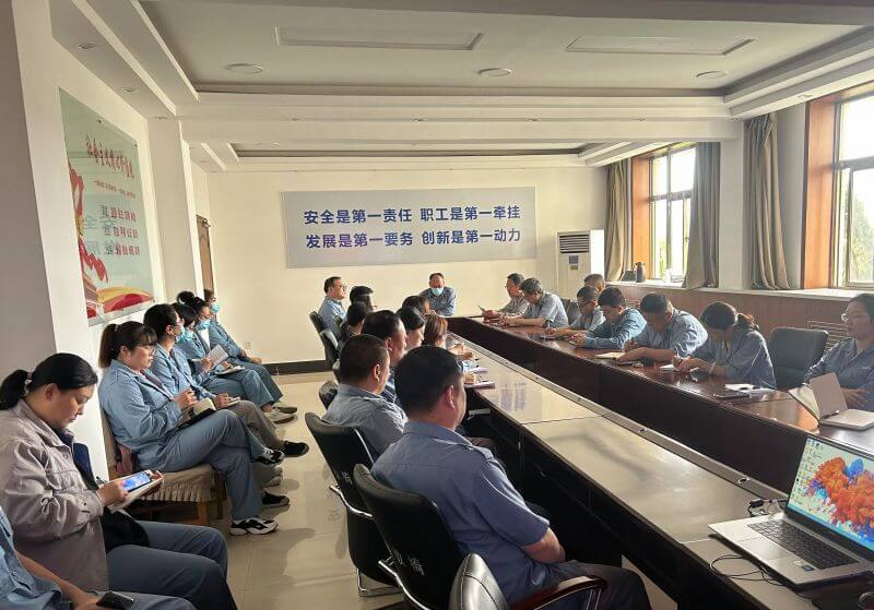 综合服务中心召开“保生计，降本增效”带头会